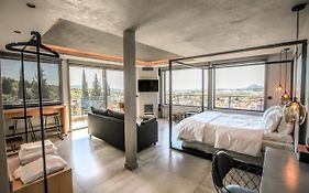 Meteora Heaven And Earth Premium Suites - Adults Friendly